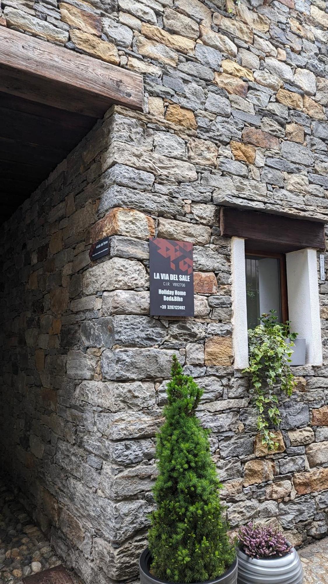La Via Del Sale Accommodations Holidays Domodossola Exterior foto